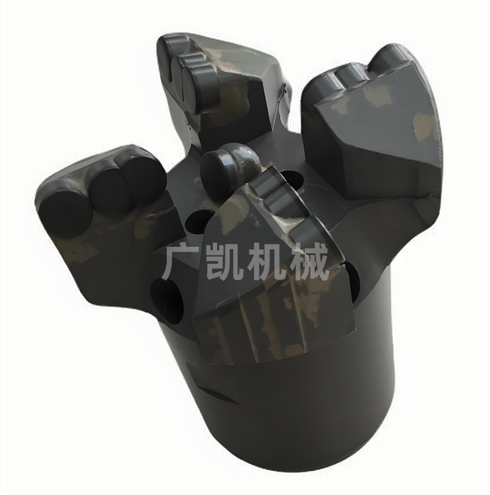 加强内凹四翼PDC钢体钻头