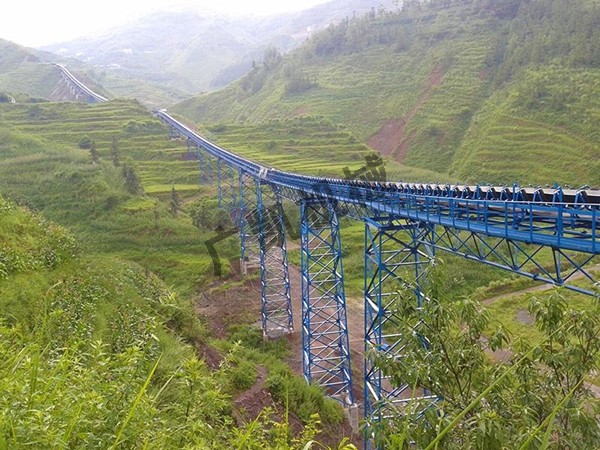 强力钢丝绳芯带式输送机